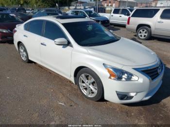  Salvage Nissan Altima