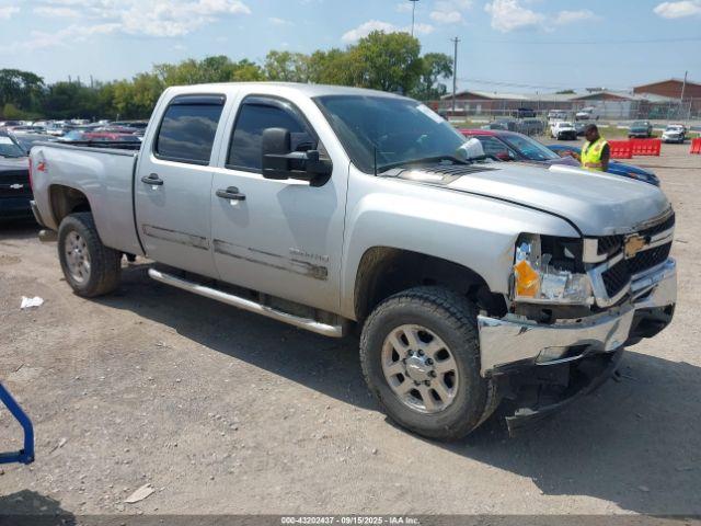  Salvage Chevrolet Silverado 2500