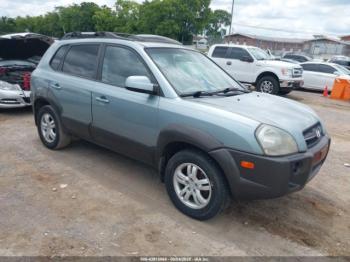  Salvage Hyundai TUCSON