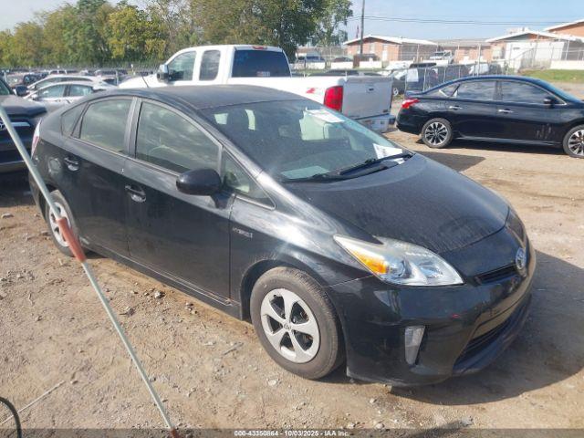  Salvage Toyota Prius