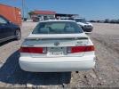 Toyota Camry Le Image 17