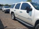GMC Yukon Denali Image 9