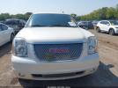 GMC Yukon Denali Image 10