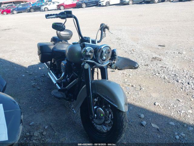  Salvage Harley-Davidson Flhcs