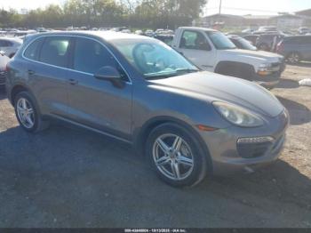  Salvage Porsche Cayenne