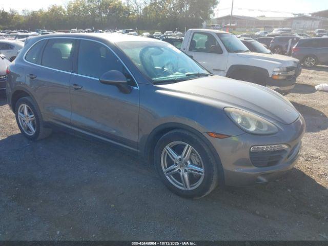  Salvage Porsche Cayenne