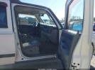 Jeep Commander Sport Image 6