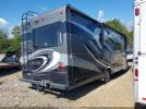 Ford E-450 Image 11