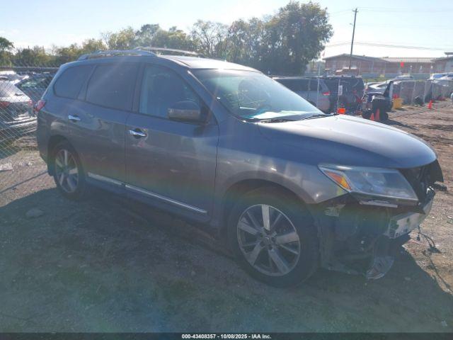  Salvage Nissan Pathfinder