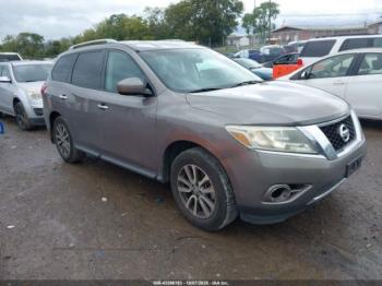  Salvage Nissan Pathfinder