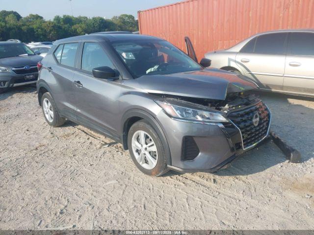  Salvage Nissan Kicks