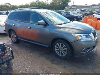  Salvage Nissan Pathfinder