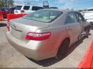 Toyota Camry Le Image 6