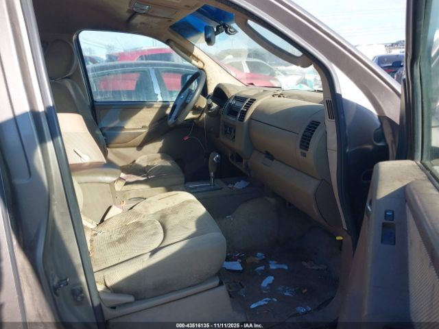 Nissan Frontier Le Image 7