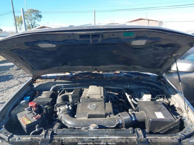 Nissan Frontier Le Image 10