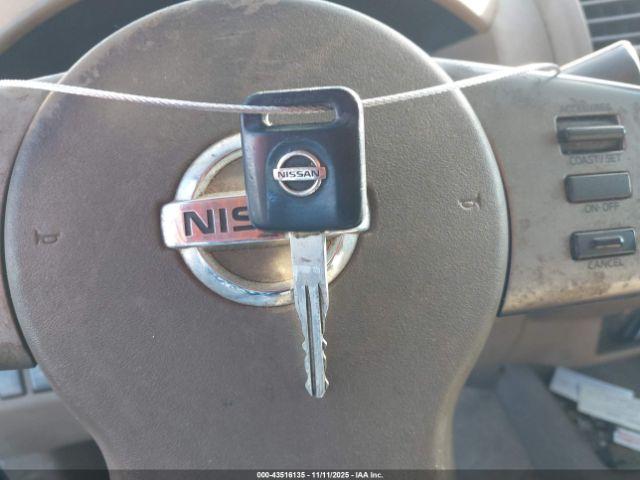 Nissan Frontier Le Image 11