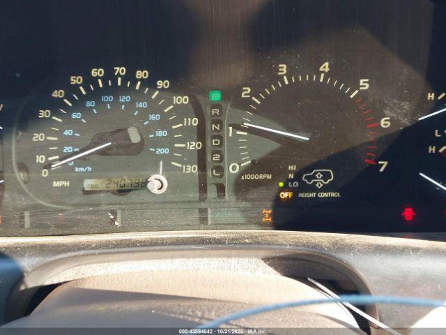 Lexus LX 470 Image 8