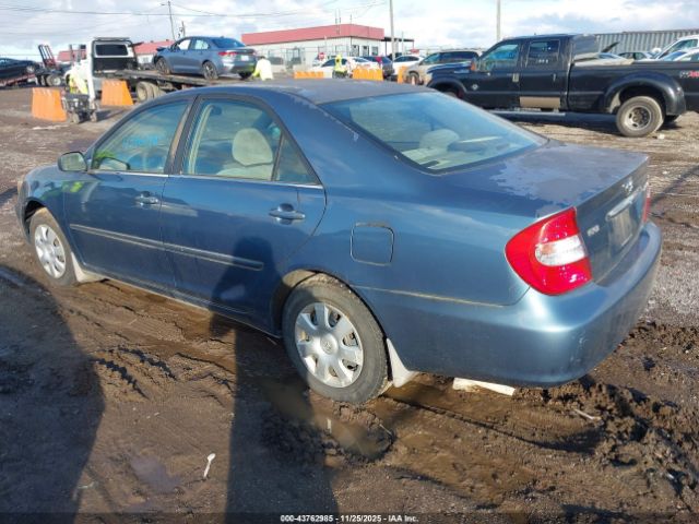 Toyota Camry Le Image 7