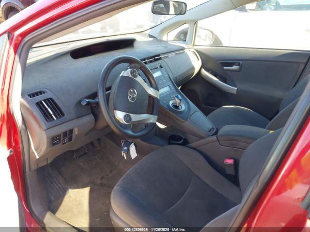 Toyota Prius Two Image 13