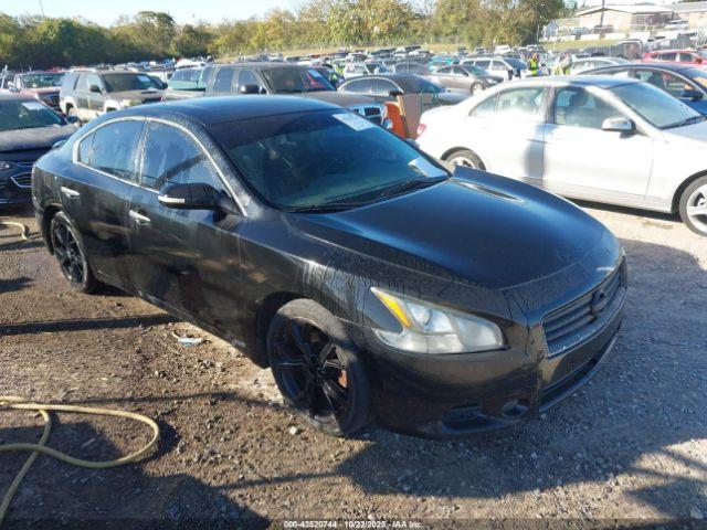  Salvage Nissan Maxima