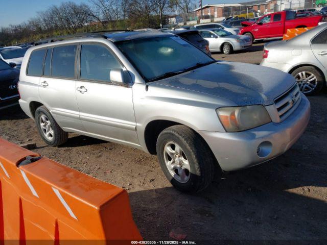  Salvage Toyota Highlander