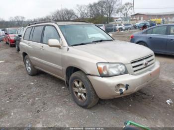  Salvage Toyota Highlander