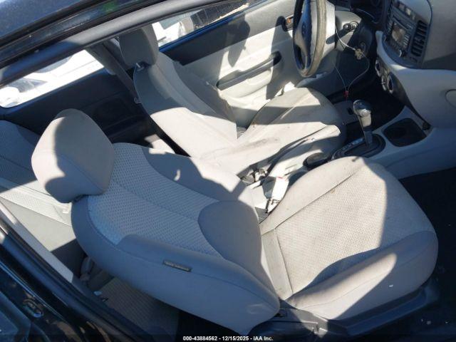 Hyundai ACCENT Gs Image 5