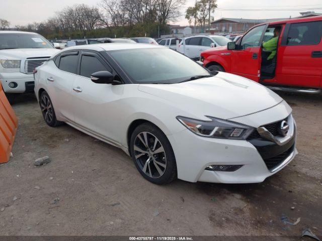  Salvage Nissan Maxima