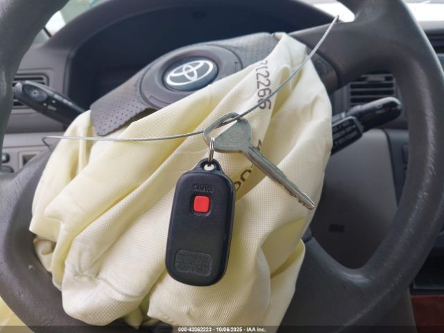 Toyota Corolla Le Image 10