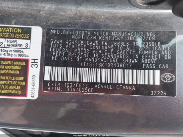 Toyota Camry Le Image 5