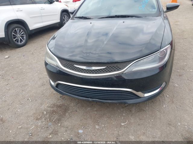 Chrysler 200 Limited Platinum Image 8