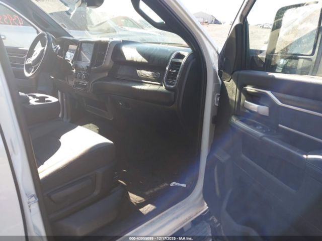 Ram 3500 Big Horn  4x4 8' Box Image 6