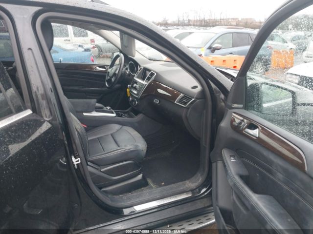 Mercedes-Benz M-Class 4matic Image 5