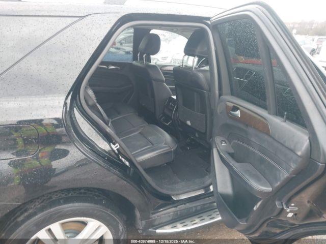 Mercedes-Benz M-Class 4matic Image 15