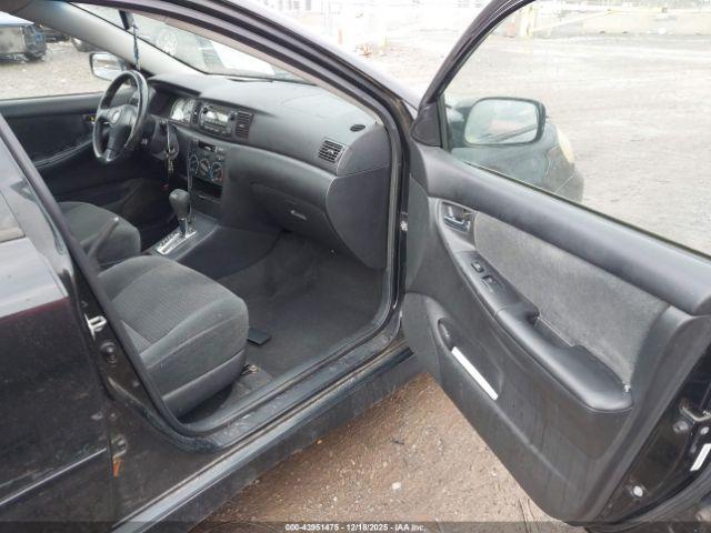 Toyota Corolla S Image 11