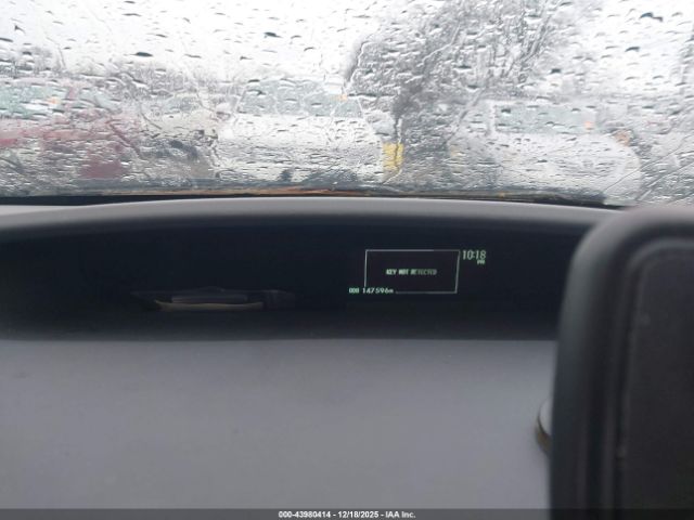 Toyota Prius Two Image 9