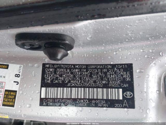 Toyota Prius Two Image 10