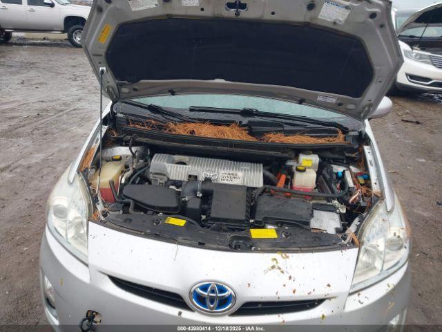 Toyota Prius Two Image 7