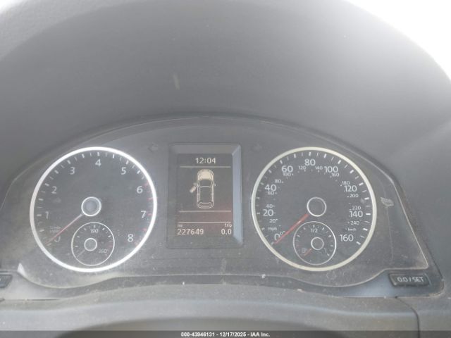 Volkswagen Tiguan S Image 5