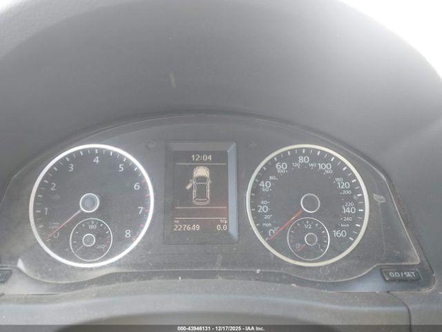 Volkswagen Tiguan S Image 5