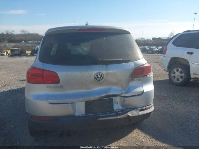 Volkswagen Tiguan S Image 12