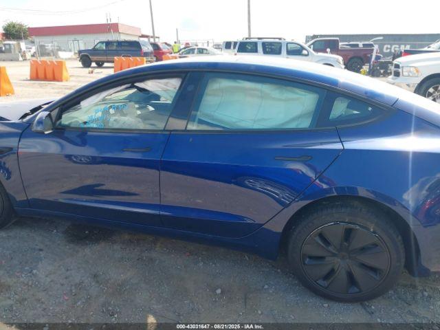 Tesla Model 3 Long Range Rear-wheel Drive Image 4