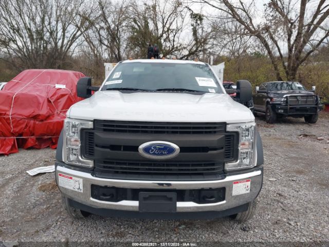 Ford F-550 Xl Image 14