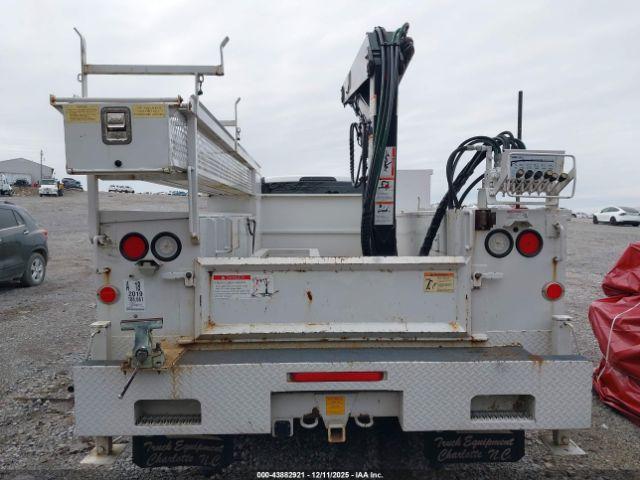 Ford F-550 Xl Image 10