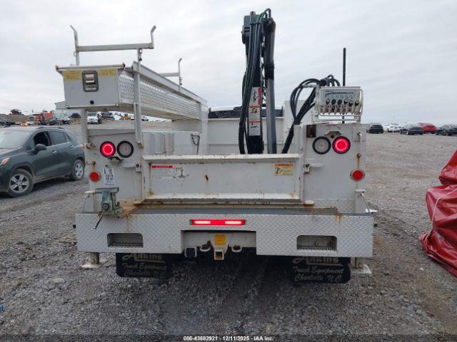 Ford F-550 Xl Image 15