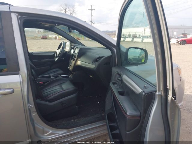 Dodge Grand Caravan Gt Image 2