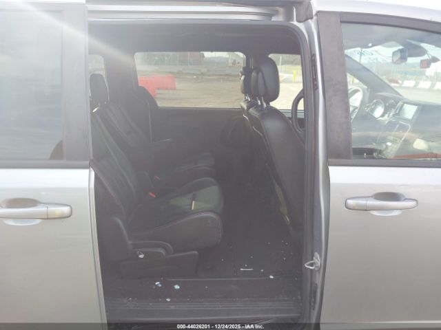 Dodge Grand Caravan Gt Image 11