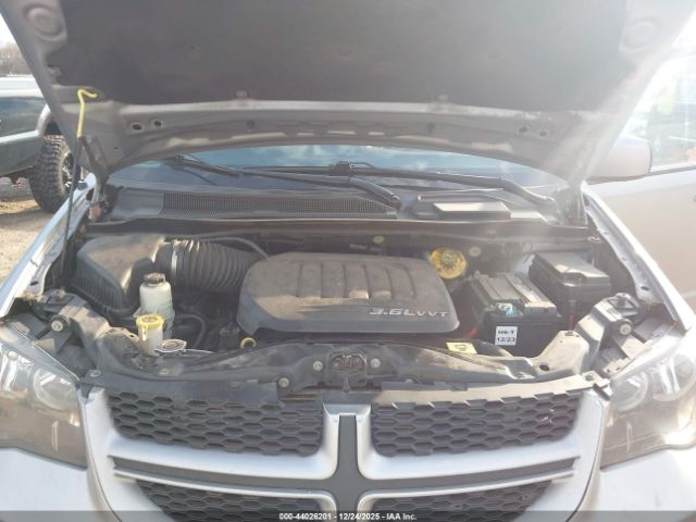 Dodge Grand Caravan Gt Image 13