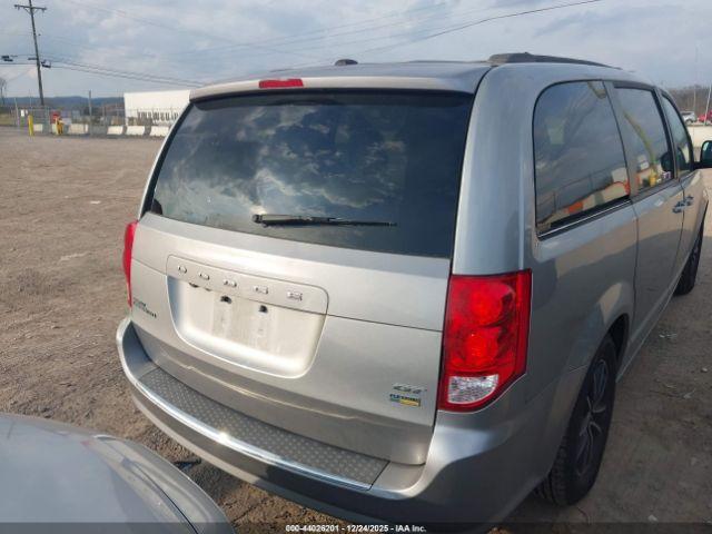 Dodge Grand Caravan Gt Image 16