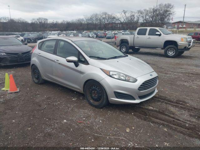  Salvage Ford Fiesta